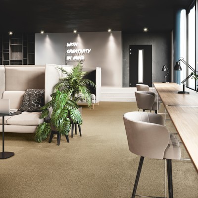 Közületi padlószőnyeg Prominent barna 043 AB 4 m