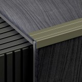 Öntapadós lépcsőélvédő 24,5x10 mm eloxált matt pezsgő