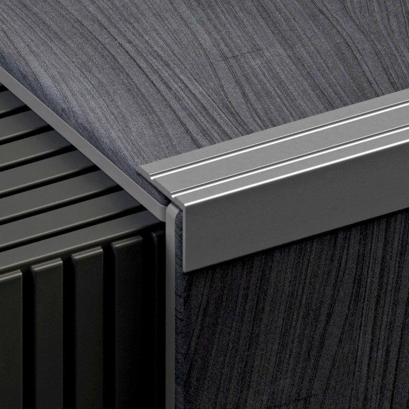 Öntapadós lépcsőélvédő 24,5x20 mm eloxált matt ezüst