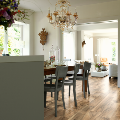 Vízálló laminált padló 8 mm/32/V4 Aqua Perganti dió