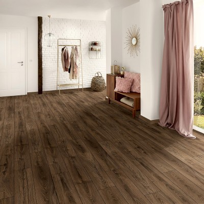 Laminált padló 10 mm/32/V4 Espresso tölgy K479 (Szinkronstruktúr)