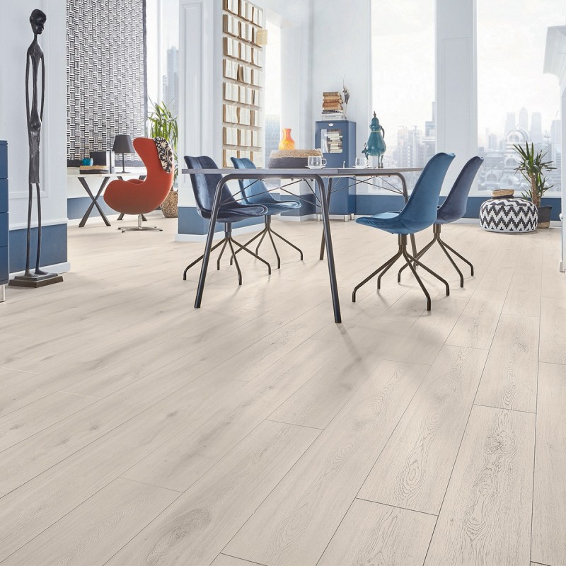 Prémium vízálló laminált padló 8 mm/33/V4 Organic Classic Misty Plains tölgy K231 (Szinkronstruktúr)