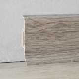 Szegélyléc 10556 műanyag 5 cm kábelcsatornás 0084 Fekete tölgy
